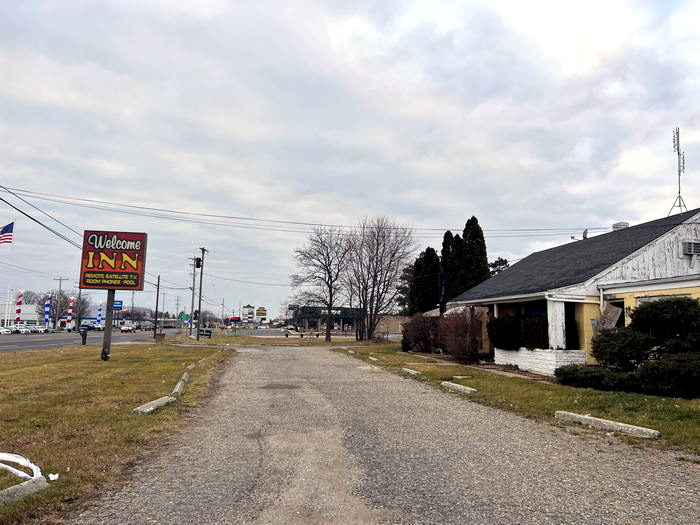 Mel Manor Motel (Welcome Inn) - Dec 11 2022 Photo (newer photo)